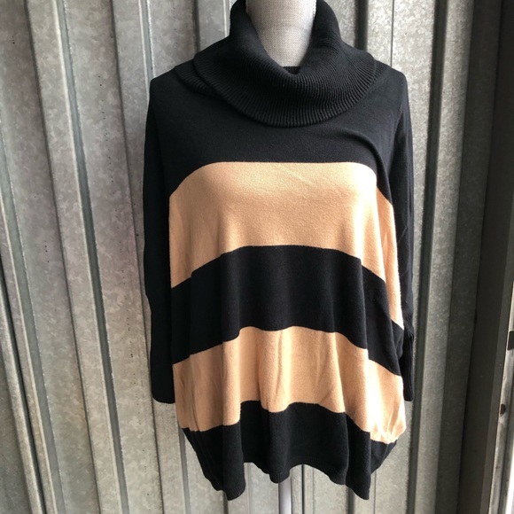 Vince Camuto Sweaters - 10/$30🛍 Vince Camuto Sweater Sz S